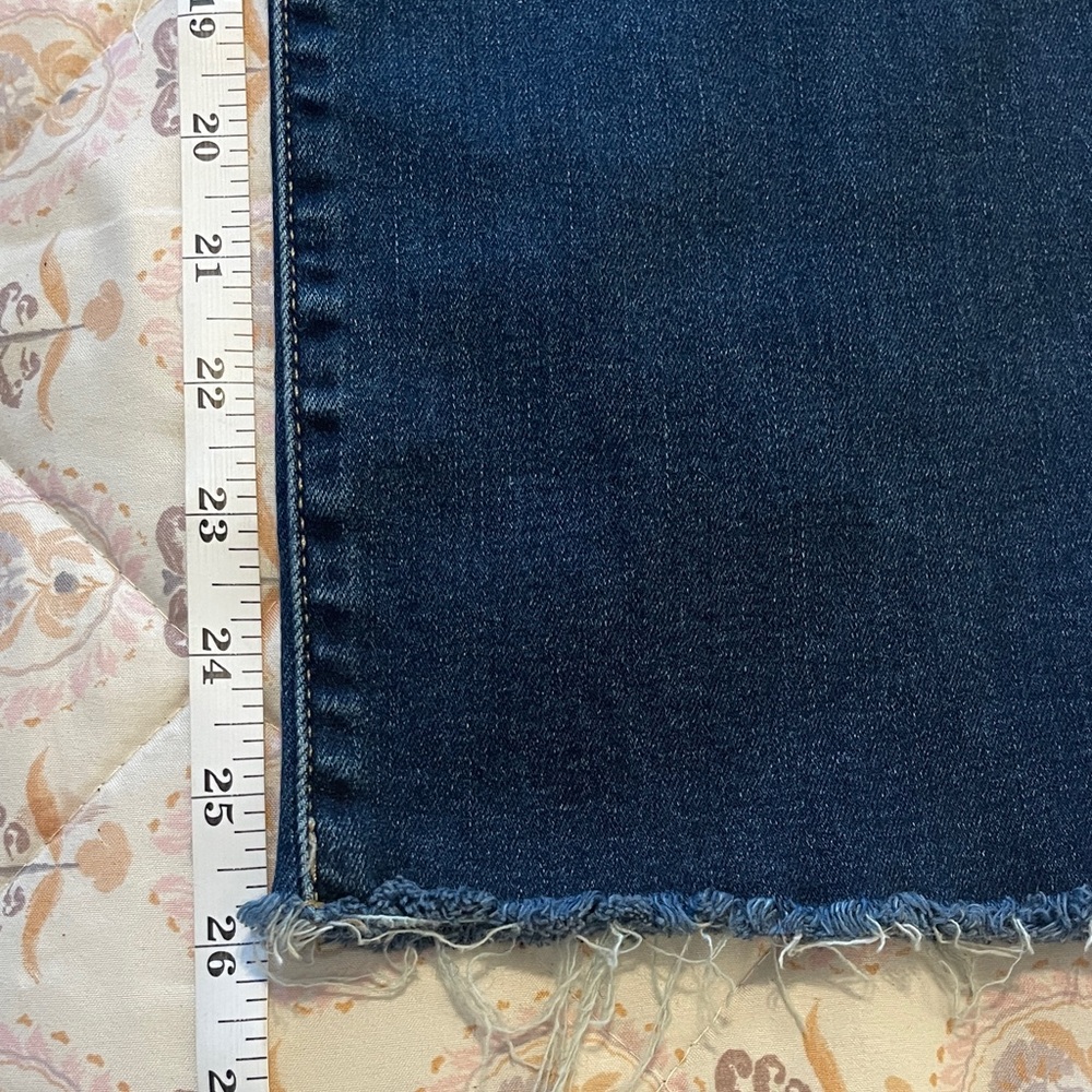 *NWOT* Lucky Brand Cropped Indigo Denim Jeans - Picture 7 of 8